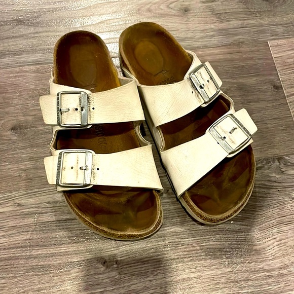 Birkenstock Shoes - GUC Birkenstock’s White Leather Double Buckle  women’s size 8 Arizona sandals